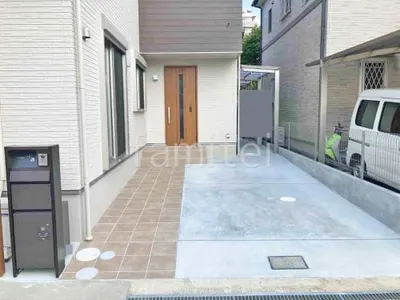 玄関アプローチ 床タイル貼り LIXIL パセオ