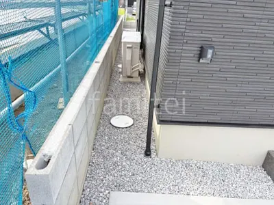 犬走り 伊吹砂利敷き 防草シート加工