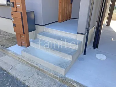 玄関アプローチ モルタル階段