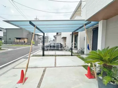 本体色 サンシルバー＋ブラック 屋根色 かすみ(熱線遮断)