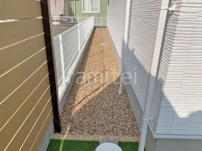 犬走り ジャミ敷き 防草シート加工