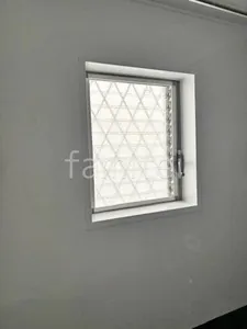 フリーサイズ窓枠