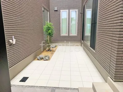 床タイル張り LIXIL パセオ スクエア シンプル