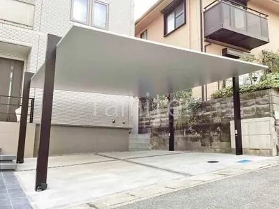 柱色 ブラック 屋根色 ナチュラルシルバーF