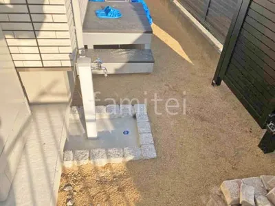 ピンコロ囲い水受け(パン) 土間モルタル仕上げ 洗い場