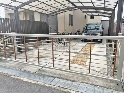 ２台ワイド 跳ね上げ門扉ゲート  YKKAP 木製調ルシアスアップゲート01型 