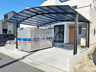 本体色 カームブラック 屋根色 アースブルー(マット調)