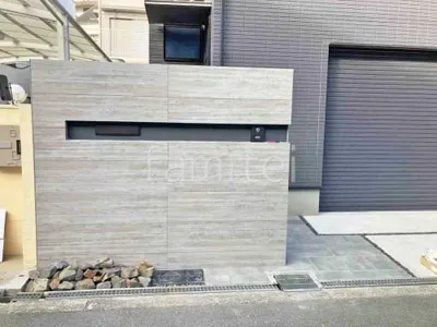 門柱 壁タイル貼り タカショー 木製調セラ ウォール RC杉板 郵便受けポスト YKKAP エクステリアポストG3型