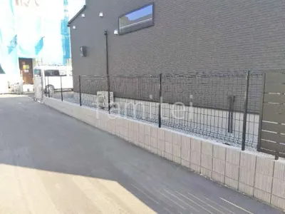 ブロック塀 （化粧ブロック） ユニソン リゲル  スチールメッシュ フェンス YKKAP イーネット3F型 スチール柱 境界・メッシュ