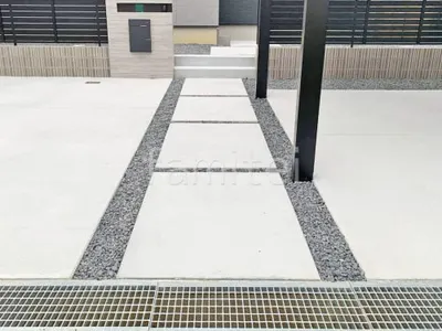 玄関アプローチ 土間コンクリート