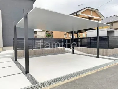 柱色 ブラック 屋根色 ナチュラルシルバーF