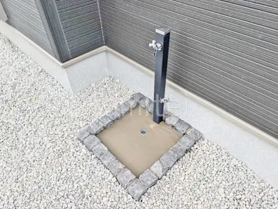 立水栓  ユニソン スプレスタンド60 蛇口2個付 洗い場モルタル仕上 