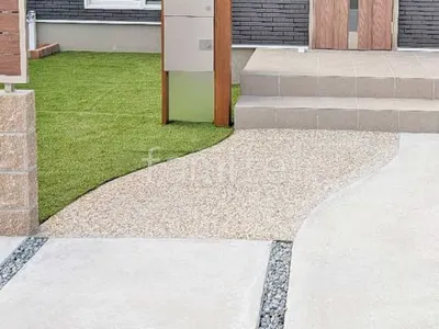 玄関アプローチ 床洗い出し仕上げ ジャミ