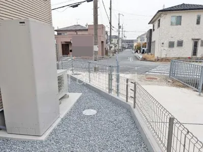 犬走り 防犯砂利敷き バラス砕石 防草シート加工