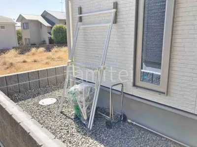 犬走り 防犯砂利敷き バラス砕石 防草シート加工