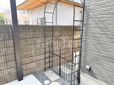 門扉付きアーチ