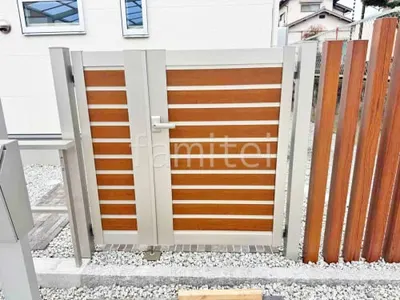 親子両開き 門扉 YKKAP 木製調 ルシアスYM1型 横目隠し 