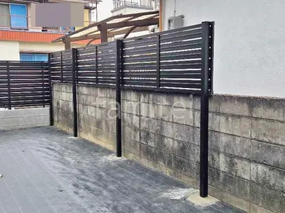 アルミ形材 フェンス LIXIL AB YS3型 横スリット3 2段柱 60角 上段のみ 目隠し