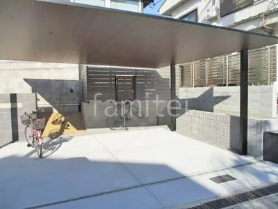 柱色 ブラック 屋根色 クリエモカ