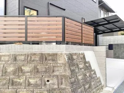 アルミ形材 フェンス LIXIL 木製調AB YS3型 横スリット3 目隠し 木調・ラティス ブロック塀 （化粧ブロック） ユニソン ジャスティ 