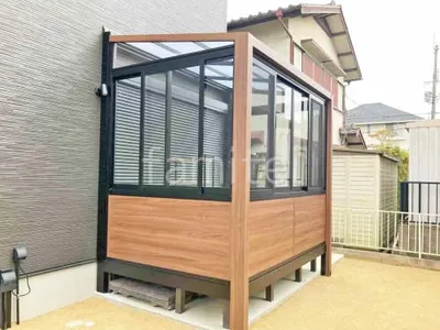 ガーデンサンルーム  LIXIL 木製調ガーデンルームGF 折戸仕様 フラット屋根