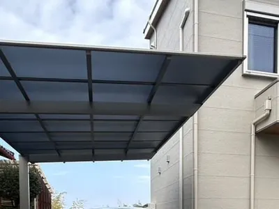 本体色 シャイングレー 屋根色 ブルーマット