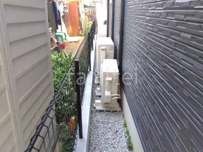 犬走り 防犯砂利敷き バラス砕石 防草シート加工