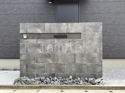モダン門柱 壁タイル貼り タカショー セラレバンテ アクセントタイル タカショー モーディカ