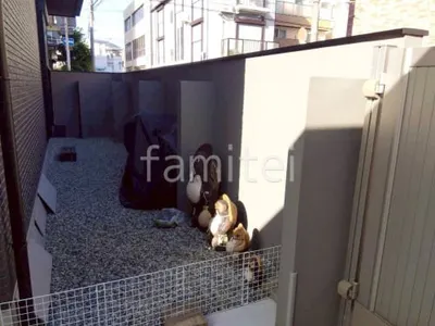 犬走り 防犯砂利敷き バラス砕石 防草シート加工