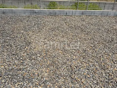 防草シート敷き 既存砂利再利用