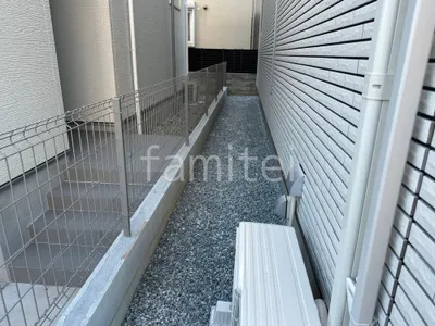 犬走り 防犯砂利敷き バラス砕石 防草シート加工