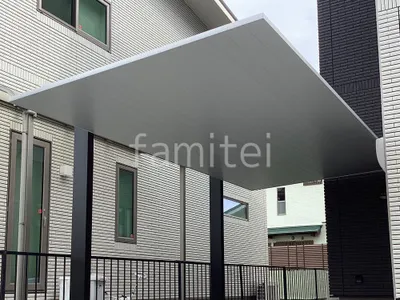 本体色 ブラック 屋根色 ナチュラルシルバーF