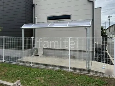 １階テラス屋根 （雨除け） YKKAP ソラリアR アール屋根 スタンダード 壁付