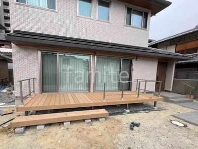 人工木デッキ  LIXIL 人工木 樹ら楽ステージ 