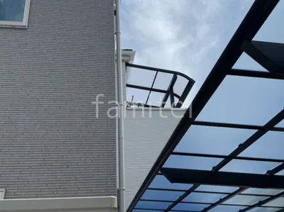 ２階ベランダ屋根  YKKAP ソラリアR アール屋根 スタンダード 壁付