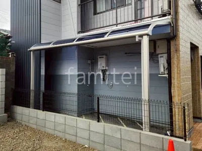１階テラス屋根 （雨除け） YKKAP ソラリアR アール屋根 スタンダード 壁付
