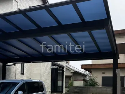 本体色 カームブラック 屋根色 アースブルー