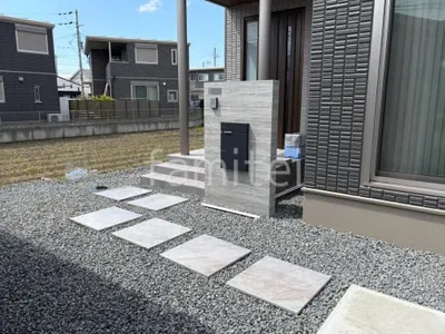 玄関アプローチ 踏み場 お客様支給品タイル