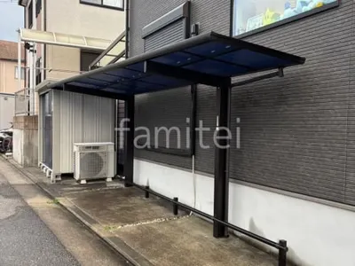 本体色 カームブラック 屋根色 アースブルー(マット調)