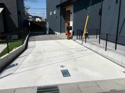 玄関アプローチ床 土間コンクリート伸縮目地