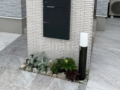 ロックガーデン 割栗石敷き 下草 植栽 照明 DAIKO大光 LEDポール DOL-4825YB