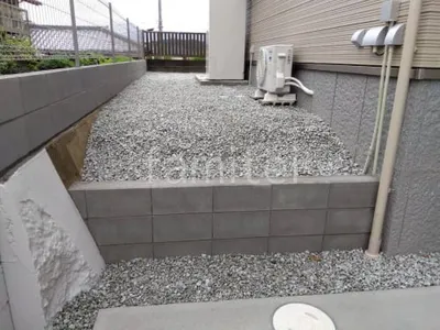 土留め 普通CB 犬走り 防犯砂利敷き バラス砕石 防草シート加工
