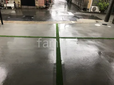 駐車場ガレージ床 土間コンクリート 人工芝目地