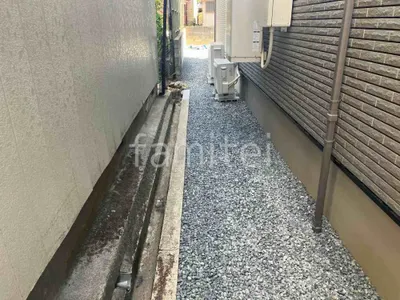 犬走り 防犯砂利敷き バラス砕石 防草シート加工