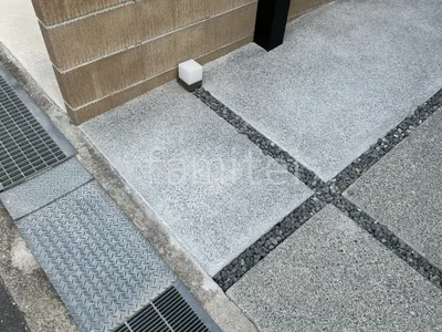 玄関アプローチ 洗い出し仕上げ