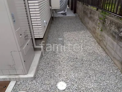 犬走り 防犯砂利敷き バラス砕石 防草シート加工