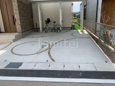 駐車場ガレージ床 土間コンクリート レンガ目地 ミッキー
