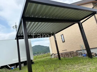 本体色 カームブラック