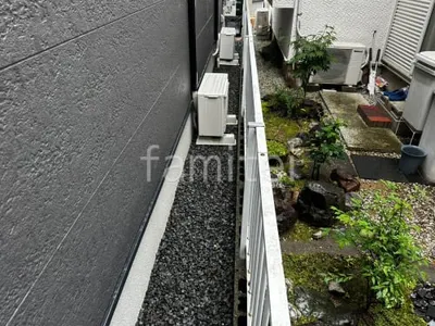 犬走り 防犯砂利敷き バラス砕石 防草シート加工