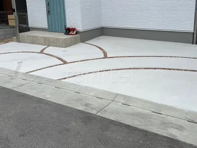 駐車場ガレージ床 土間コンクリート 化粧砂利目地